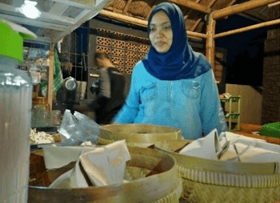 Anak Bupati Sederhana Jualan Angkringan Jogja