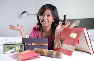 Pengusaha Dewi Tanjung Bisnis Waralaba Souvenir