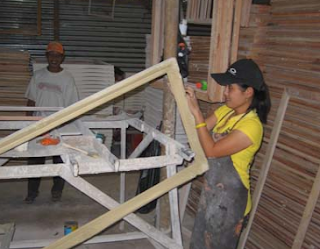 Miliarder Wardoyo Kaya Berkat Kaligrafi Kuningan