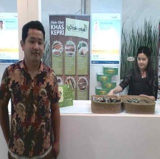 Pengusaha Modal Otak- Otak Warisan Ayahnya