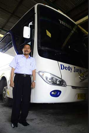 biografmuhadi.png biografi muhadi pemilik po bus dedi jaya