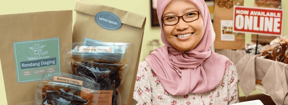 Mencari Kemasan Rendang Terbaik Uni Farah
