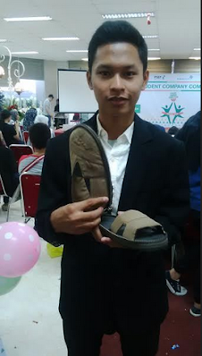 Inspirasi Siswa SMK Berbisnis Sepatu Ajaib