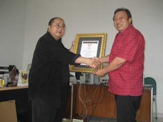 Pendiri Waralaba Es Teler 77 Minuman Melegenda