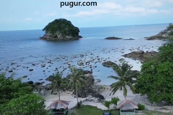 Pantai Pulau Punggur Tuing atau Punggur Beach
