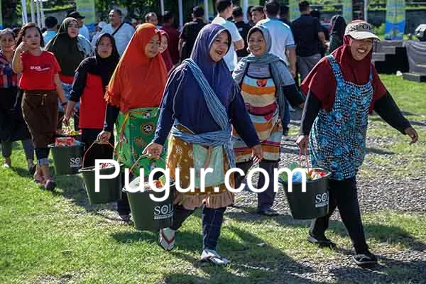 Pengiriman & Konsumsi Sosial: Model Pre-Order Langganan Sembako Mingguan untuk Komunitas