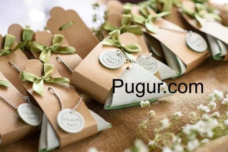Pembuatan Souvenir Pernikahan Custom: Lilin, Gantungan Kunci, Pouch, dan Lainnya