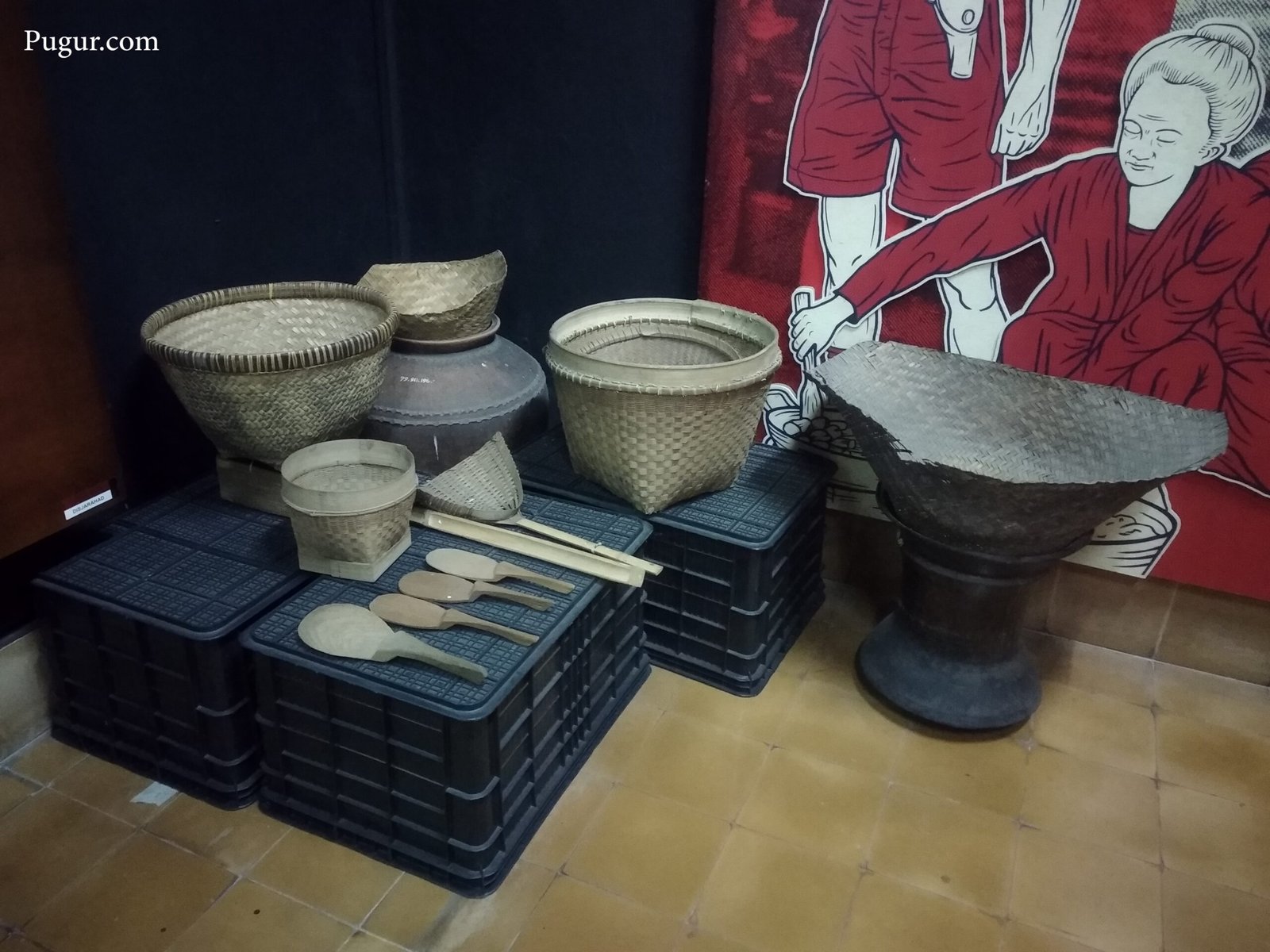Usaha Alat Dapur Tradisional (Lumpang, Tampah, Kukusan): Peluang Bisnis dari Kearifan Lokal