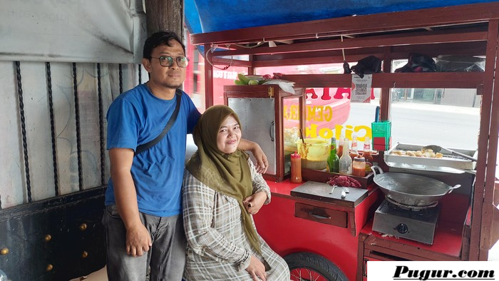 Kisah Sukses Pedagang Batagor Naik Haji: Dari Gerobak Sederhana Jadi 10 Cabang dan Omzet Jutaan per Hari