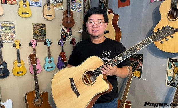 Modal Nol Rupiah! Kisah Sukses Jualan Gitar Mandalika Raup Omzet Puluhan Juta per Bulan