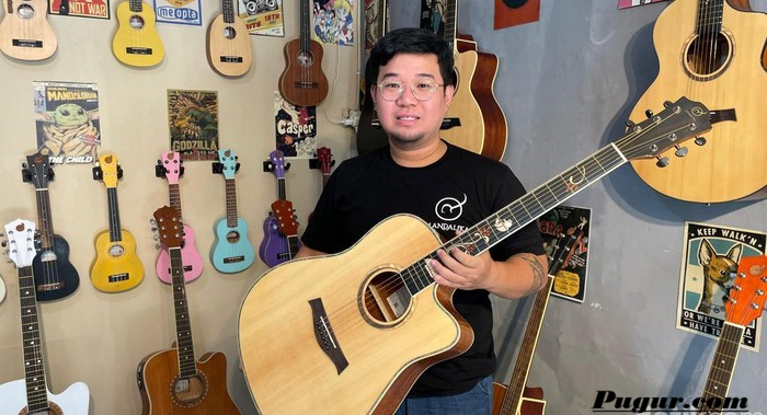 Modal Nol Rupiah! Kisah Sukses Jualan Gitar Mandalika Raup Omzet Puluhan Juta per Bulan