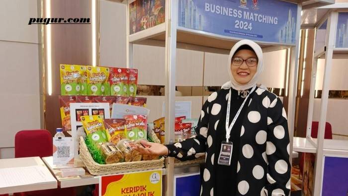 Kisah Sukses Ibu Rumah Tangga Bangun Bisnis Keripik Kulit Tahu, Modal Rp500 Ribu Kini Raup Omzet Jutaan Rupiah per Bulan