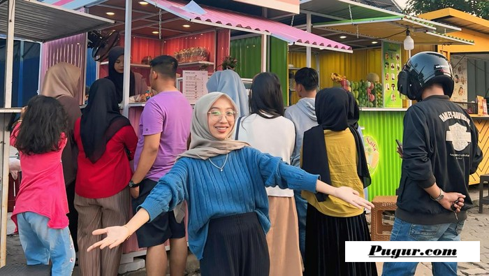 Modal Rp300 Ribu Jadi Omzet Ratusan Juta! Kisah Putri Sukses Bangun Usaha Mochi Pinggir Jalan yang Viral di TikTok