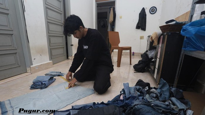 Peluang Usaha Limbah Jeans: Cara Ubah Celana Bekas Jadi Tas, Sepatu dan Cuan 1 Peluang Usaha Limbah Jeans. Cara Ubah Celana Bekas Jadi Tas Sepatu dan Cuan